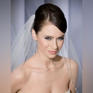 Bel Aire Bridal Veil V7054 Fingertip